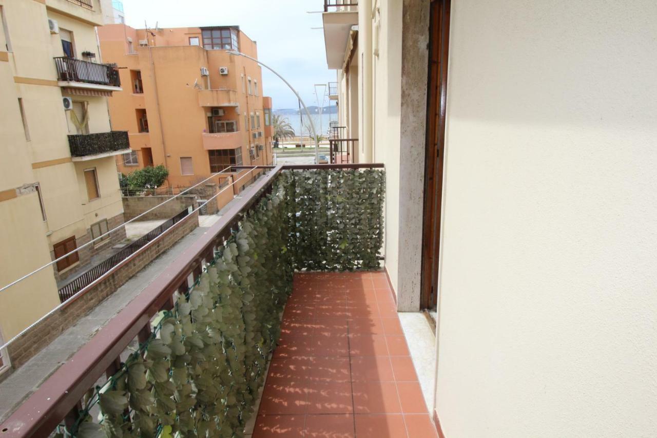 Family Apartment On The Beach Alghero Exteriör bild