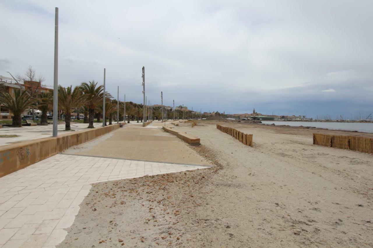 Family Apartment On The Beach Alghero Exteriör bild